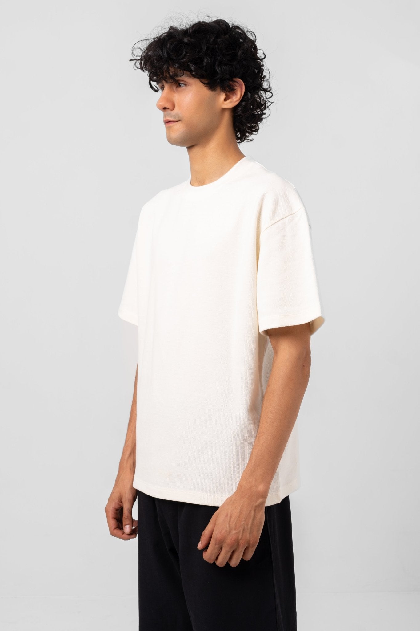 UNISEX RELAXED FIT OFF - WHITE TEXTURED T - SHIRT - KYT Fashion